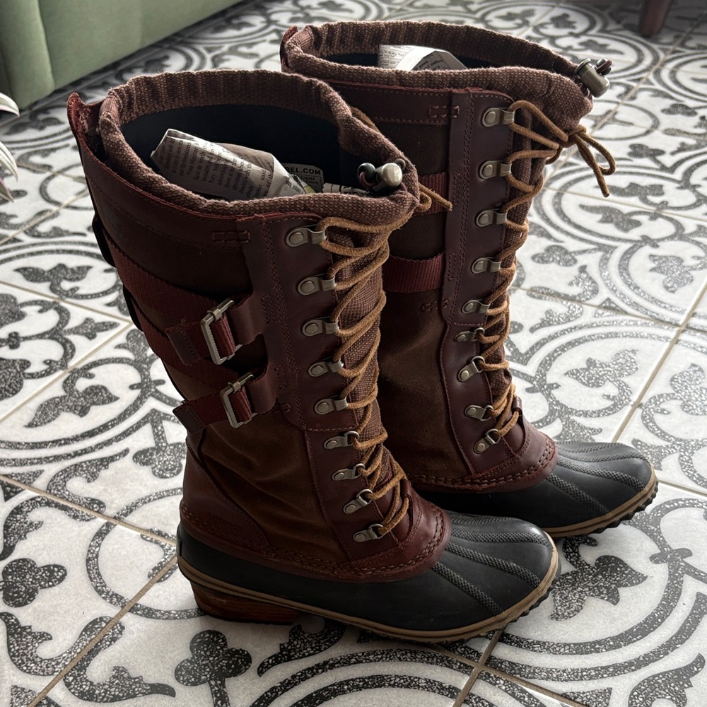Sorel Women's Winter Boots - Brown and Black